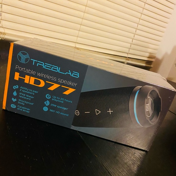 Bluetooth speaker - Picture 1 of 3